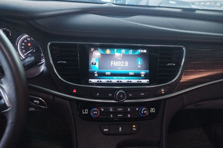 别克 君越 2016款 改款 20T 领先型中控内饰16