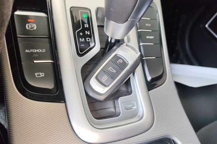 吉利汽车 帝豪GL 2017款 1.8L DCT精英型中控内饰7001