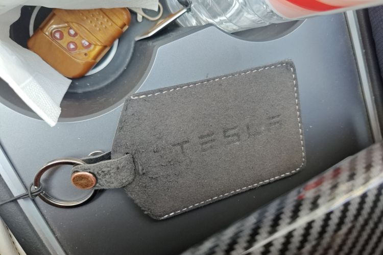 特斯拉 Model Y 2021款 标准续航后驱版中控内饰11