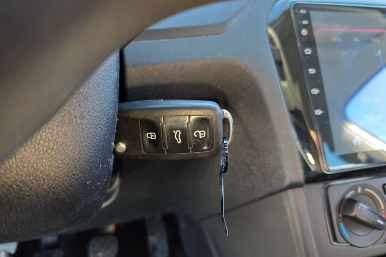 大众 捷达 2015款 质惠版 1.6L 手动时尚型中控内饰7001