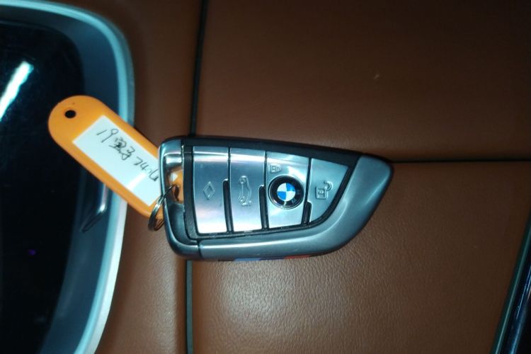 宝马7系 2018款 740Li xDrive 尊享型 M运动套装中控内饰11