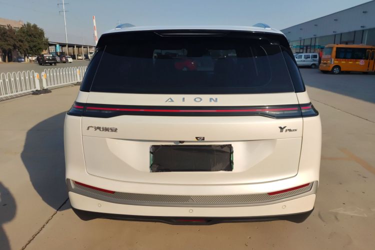 埃安 AION Y 2023款 Younger 星耀版车身外观6