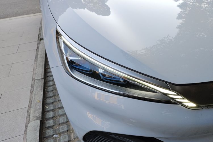 比亚迪 元PLUS 2022款 510KM 旗舰型车身外观8