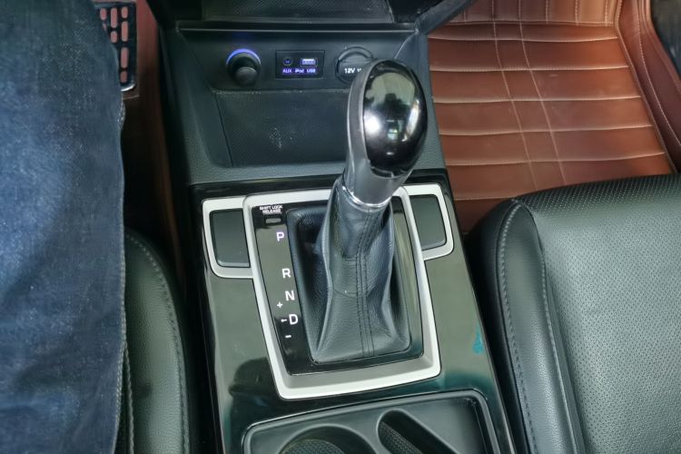 现代 名图 2014款 1.8L 自动尊贵型DLX中控内饰18