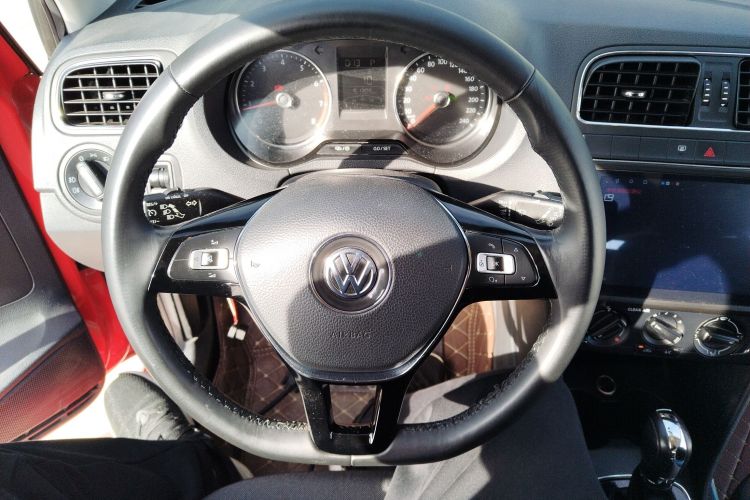 大众 Polo 2016款 1.6L 自动舒适型中控内饰13