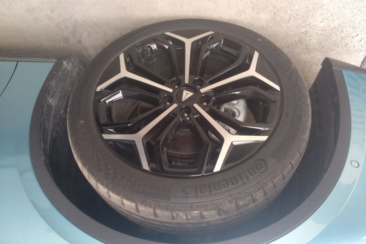 深蓝汽车 深蓝L07 2024款 230Max乾崑智驾ADS SE增程版车身外观6002