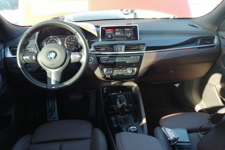 宝马X2 2020款 sDrive25i 领先型M越野套装中控内饰12