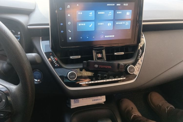 丰田 雷凌 2022款 双擎 1.8H E-CVT豪华版中控内饰16
