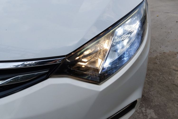 长安 逸动 2016款 XT 1.6L 手动俊酷型车身外观36