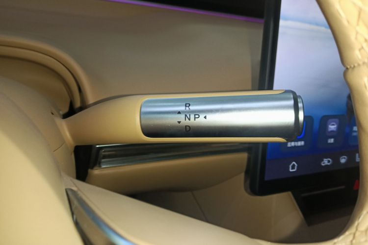 鸿蒙智行 智界R7 2025款 增程 331km Ultra局部细节18