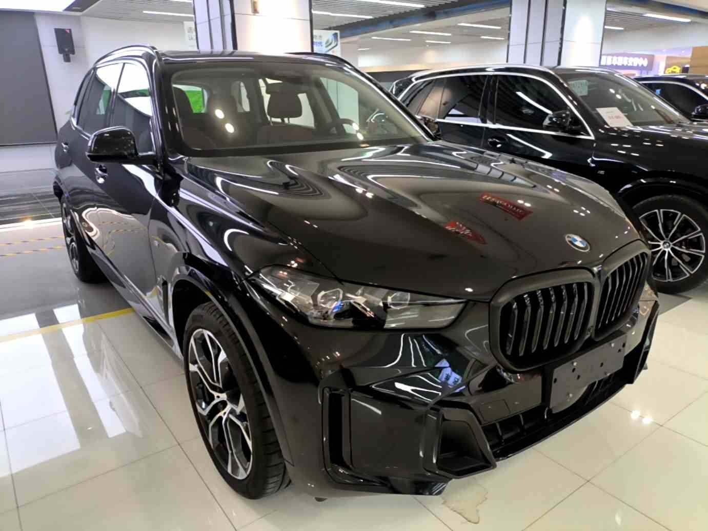 宝马X5 2023款 xDrive 30Li 尊享型M运动曜夜套装(5)