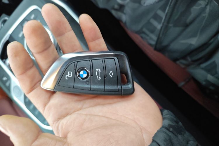 宝马4系 2023款 425i Gran Coupe M运动套装中控内饰7001