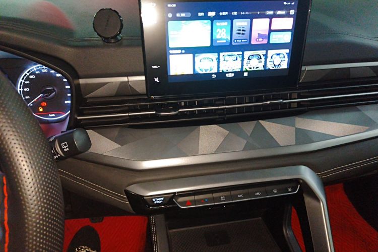 吉利汽车 远景X6 2021款 PRO 1.4T 手动尊贵型中控内饰16