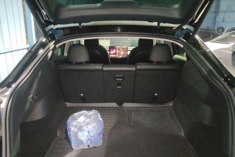 特斯拉 Model Y 2021款 长续航全轮驱动版机舱底盘23