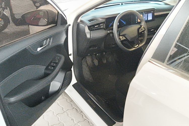 荣威i5 2023款 1.5L 手动舒享版中控内饰20