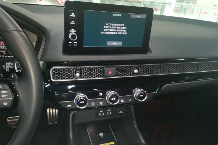 本田 思域 2023款 HATCHBACK 2.0L e:HEV 极控版中控内饰16