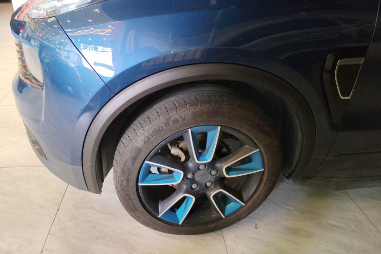 领克01 2017款 2.0T 两驱耀Pro版车身外观6007