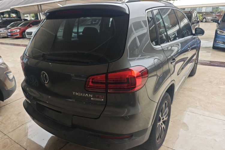 大众 途观 2015款 2.0TSI 自动四驱豪华版车身外观7