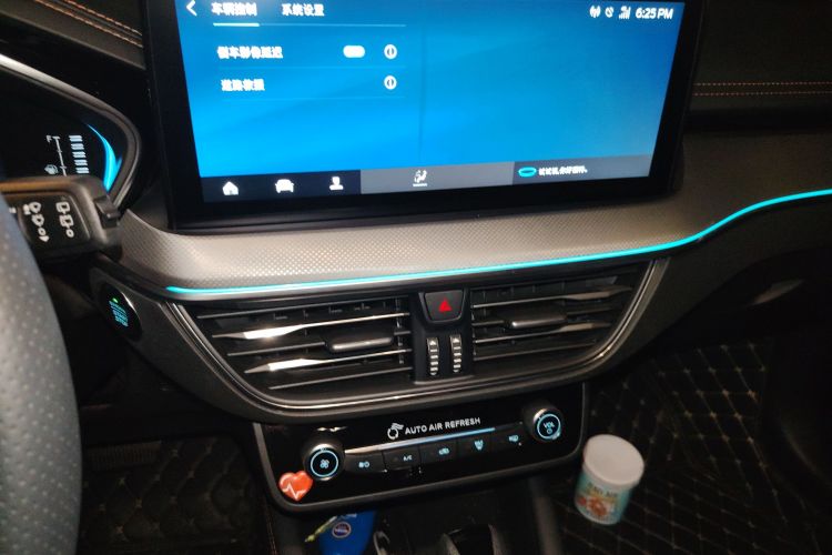 福特 福克斯 2022款 两厢 EcoBoost 180 自动竞速版中控内饰16