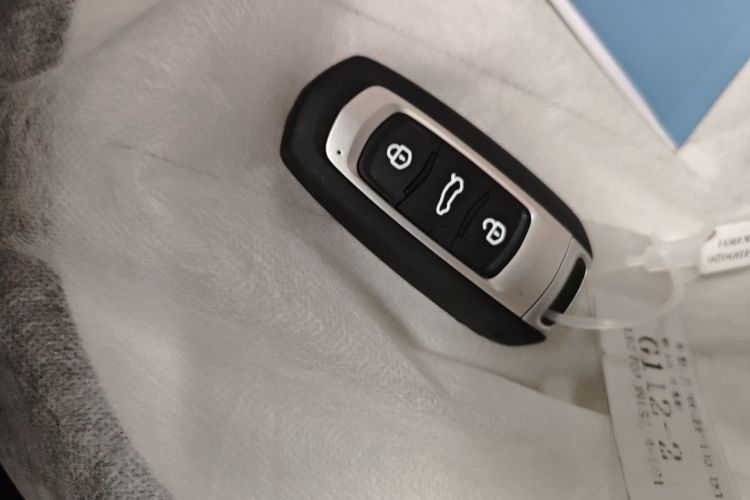 吉利银河 2025款 210km 熊猫骑士中控内饰11