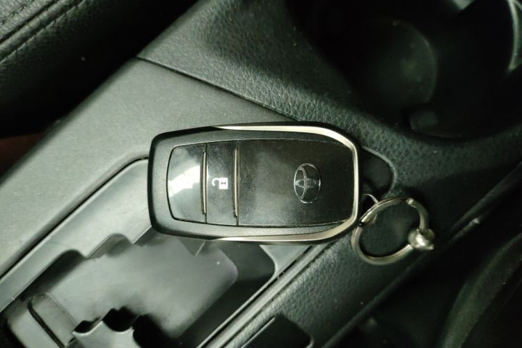 丰田 RAV4荣放 2019款 2.0L CVT两驱风尚版 国VI中控内饰11