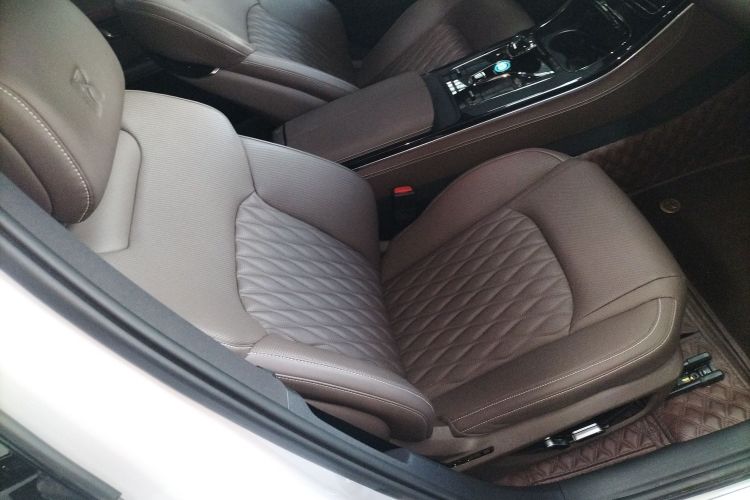 比亚迪 汉 2023款 EV 冠军版 605KM前驱尊贵型局部细节41