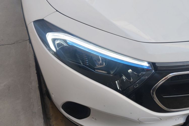 奔驰EQA 2022款 EQA 260车身外观8