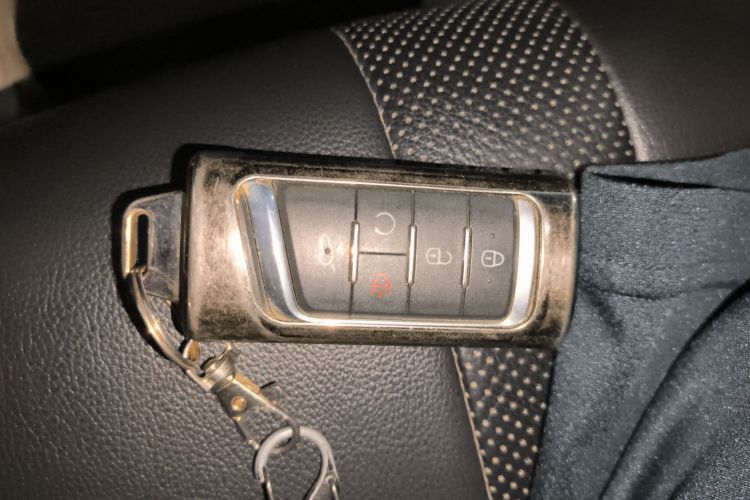 广汽传祺 传祺GS8 2021款 390T 两驱暗夜骑士版中控内饰7001