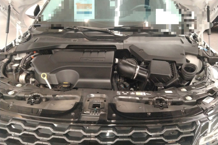 路虎 揽胜极光 2023款 极光L 249PS 豪华版机舱底盘24