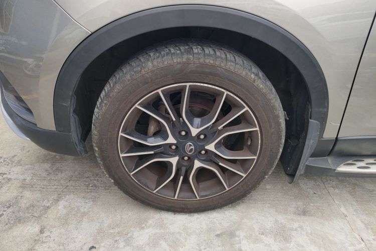 东南DX3 2018款 1.5T CVT尊贵型车身外观6007