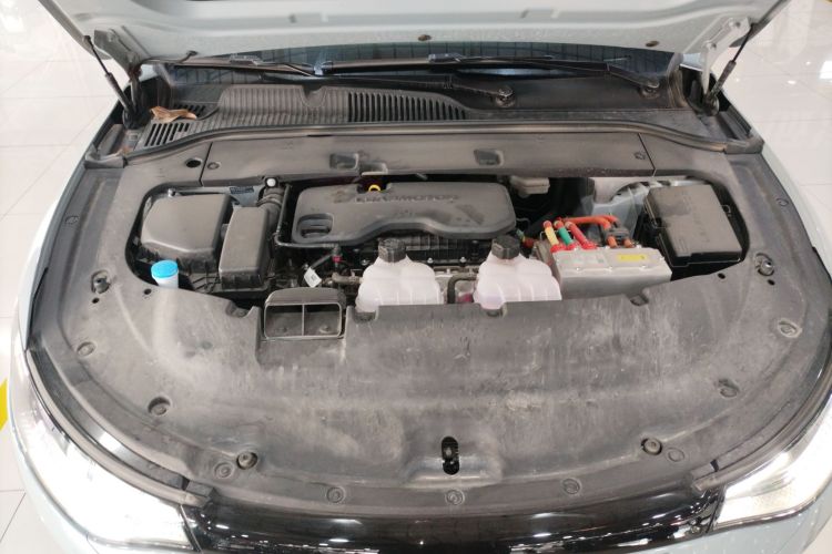 零跑汽车 零跑C01 2024款 增程 316尊享版机舱底盘24