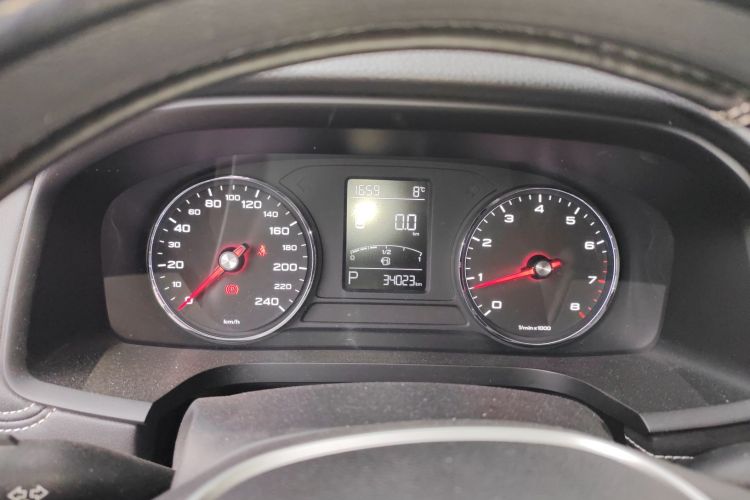 荣威i6 2019款 PLUS 1.6L CVT 4G互联旗舰大赞版中控内饰14