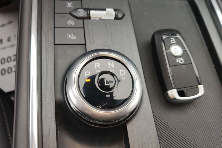 福特 蒙迪欧 2025款 2.0T EcoBoost 至尊型中控内饰18