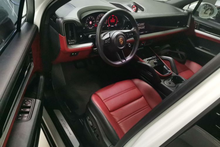 保时捷 2024款 Cayenne 3.0T中控内饰7002