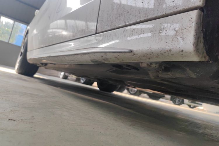 奔驰C级 2022款 C 260 L 皓夜运动版局部细节9001