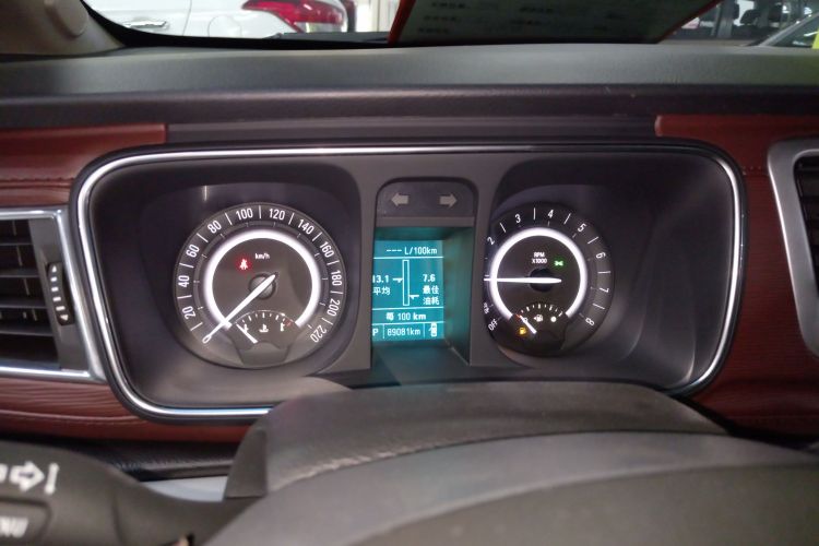 别克GL8 2018款 28T 豪华型 国VI中控内饰14