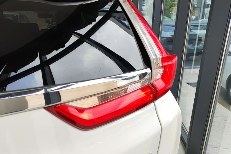 本田CR-V 2019款 240TURBO CVT两驱风尚版 国V车身外观9