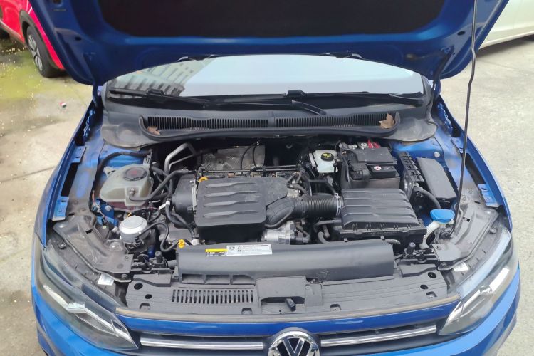 大众 Polo 2019款 Plus 1.5L 自动全景乐享版机舱底盘24