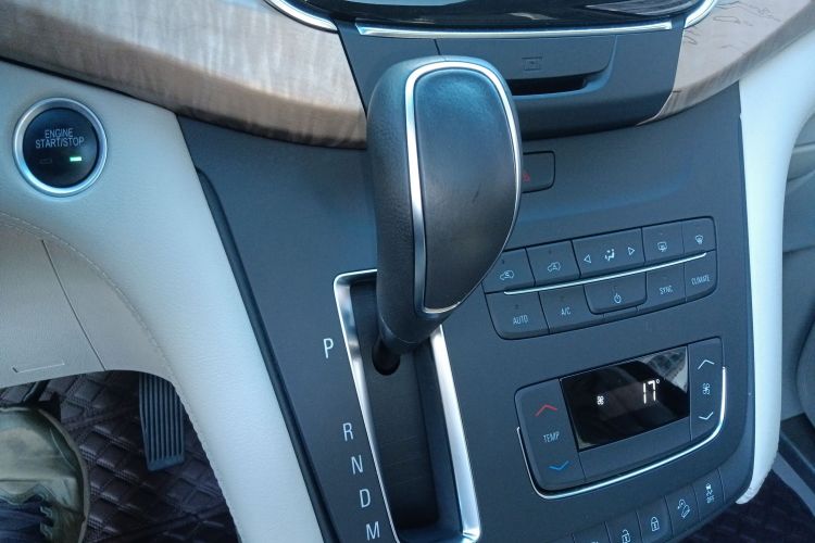 别克GL8 2017款 ES 28T 舒适型 国V中控内饰18