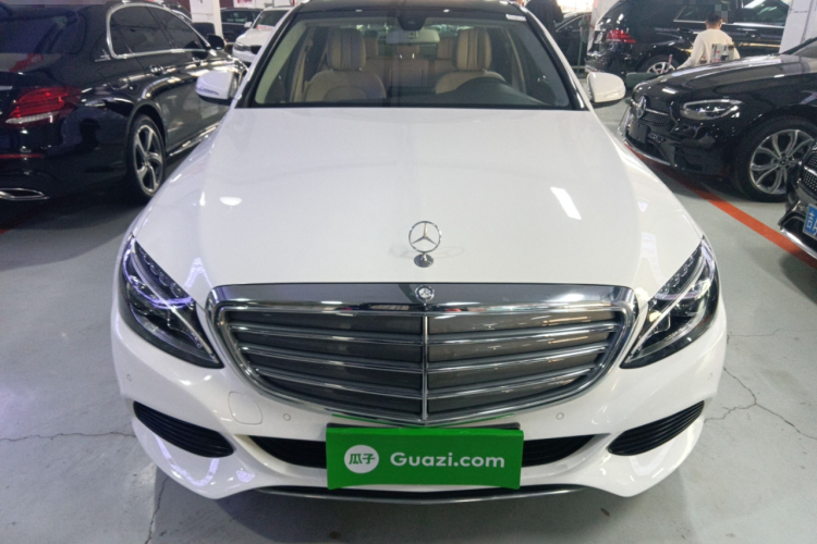 奔驰C级 2016款 C 200 L车身外观2