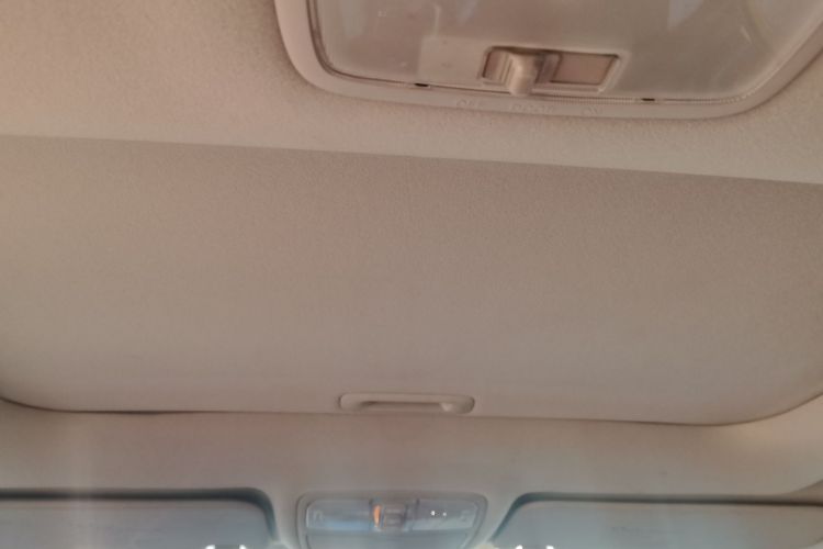 现代 悦动 2011款 1.6L 手动豪华型中控内饰22