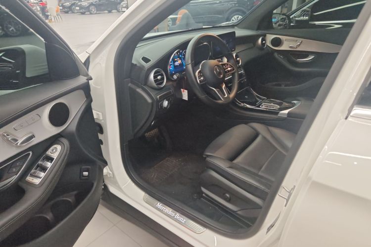 奔驰GLC 2021款 GLC 260 L 4MATIC 动感型中控内饰20