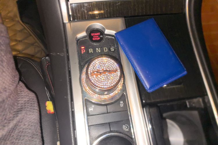 捷豹XF 2015款 XF 3.0 SC R-Sport 豪华版中控内饰18