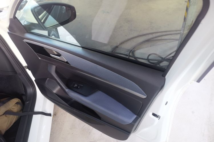 大众 朗逸 2023款 1.5L 自动得逸版中控内饰7005