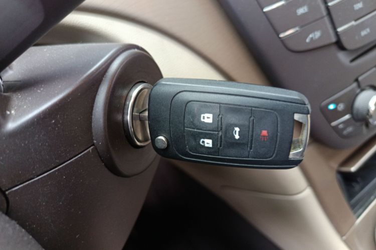 别克 君威 2012款 2.0L 舒适版中控内饰7001