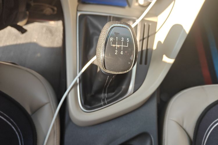 别克 英朗 2017款 15N 手动进取型中控内饰18