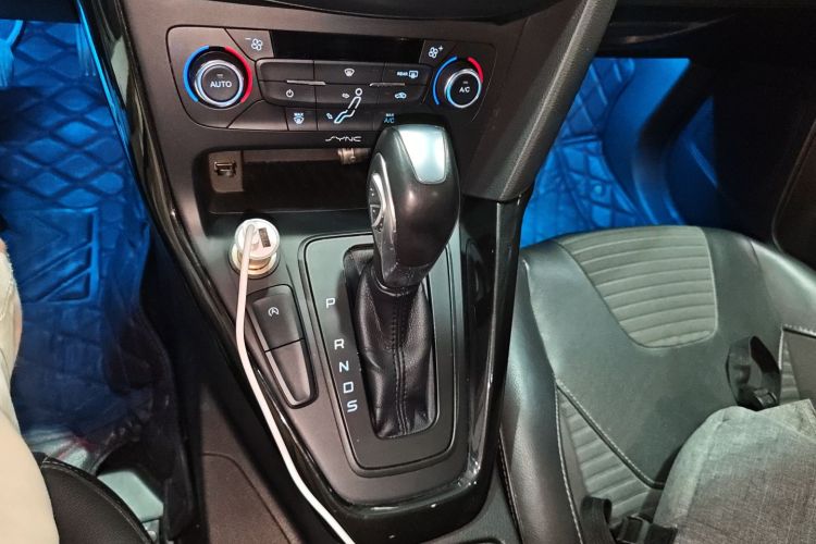 福特 福克斯 2015款 两厢 EcoBoost 180 自动精英型中控内饰18