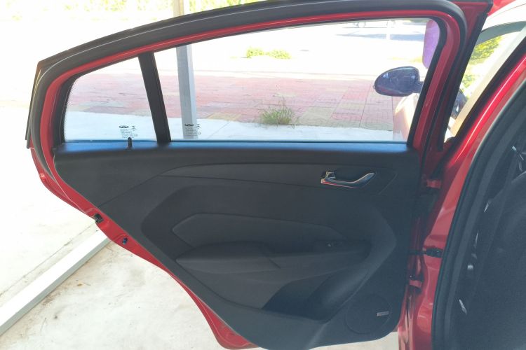 奇瑞 艾瑞泽5 2016款 1.5L 手动领潮版中控内饰49