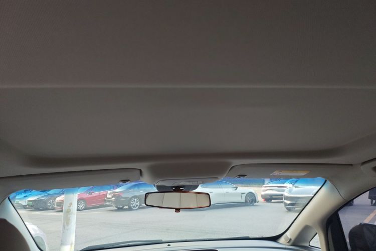 别克GL8 2023款 陆上公务舱 舒适型中控内饰22