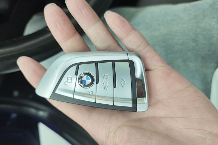 宝马3系 2020款 320Li M运动套装中控内饰7001